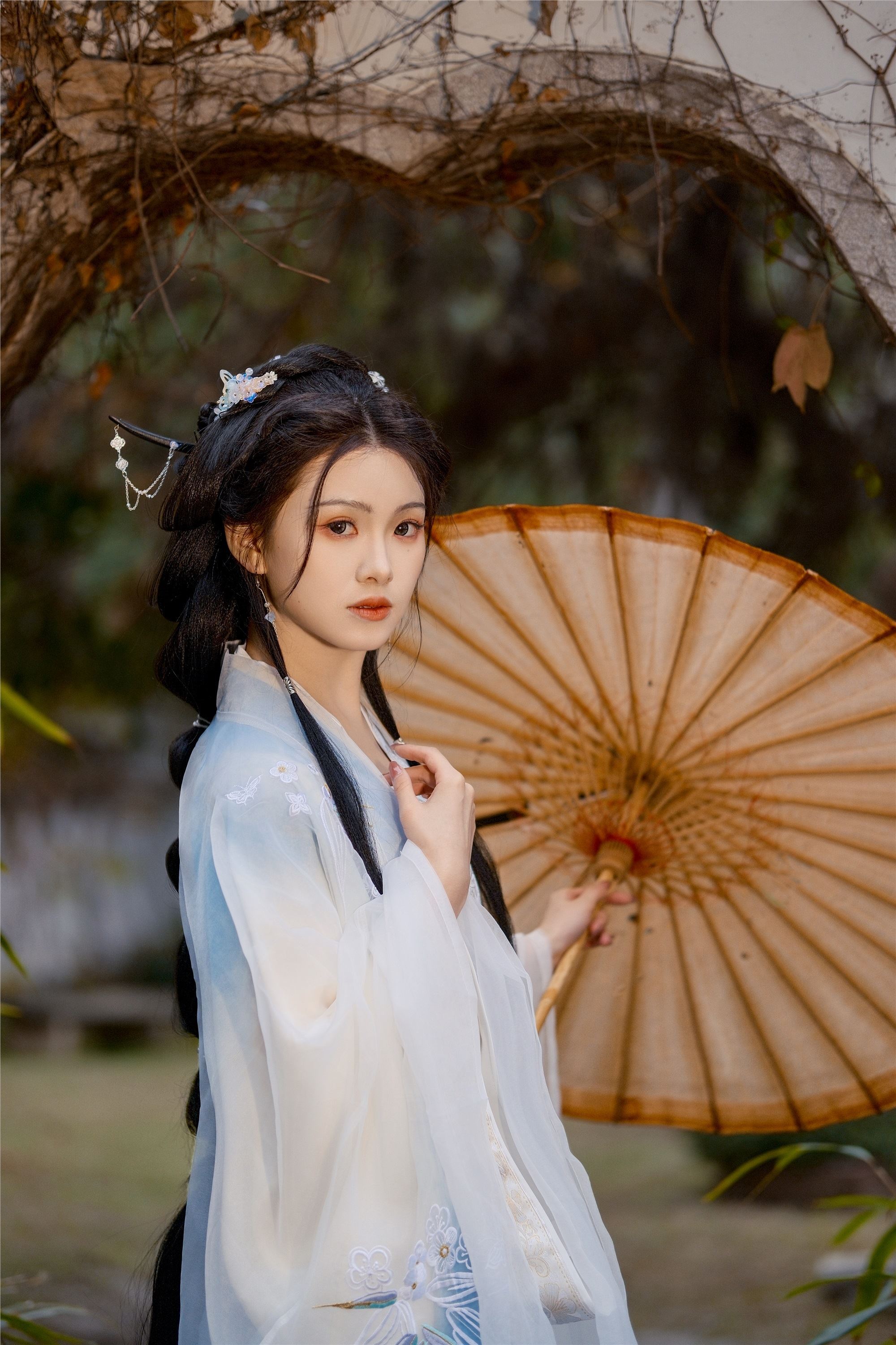 YITUYU艺图语 2025.01.24 秋意阑珊 悦璃